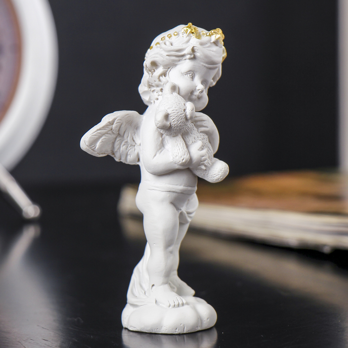 Сувенир полистоун "Белый ангел с золотым ободком с мишкой/подарком" МИКС 9х5х3,5 см 