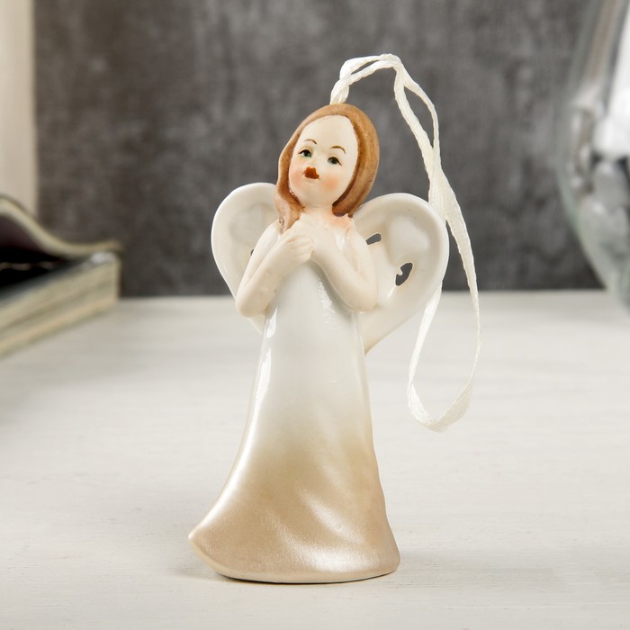 Сувенир керамика подвеска "Ангел девочка в кремовом платье" 9,3х3,7х4,9 см 