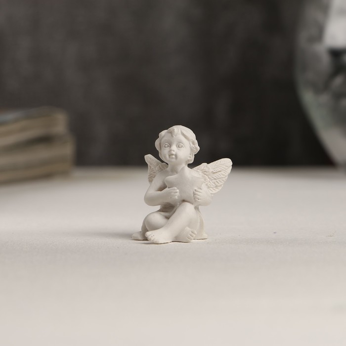Сувенир полистоун "Белоснежный ангелочек со звёздочкой" 3,4х2,1х2,5 см 