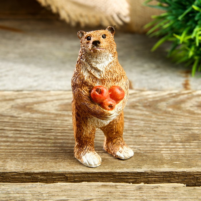 Сувенир полистоун миниатюра "Мишка с яблоками" 7х3,5х3 см 