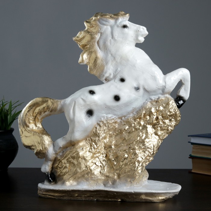 Фигура "Конь" 34х33см белый с золотом 