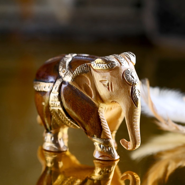 Сувенир "Довольный слон" резной в золоте 