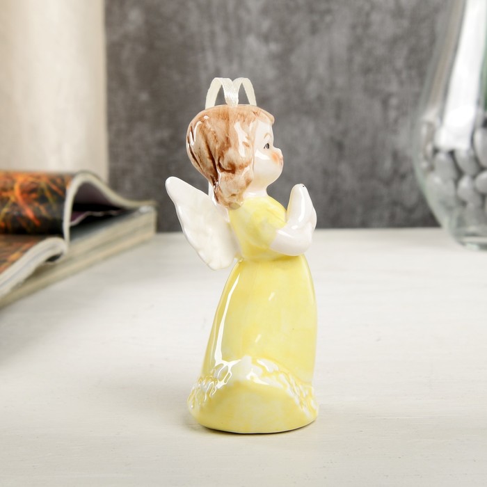 Сувенир керамика подвеска "Ангел-девочка в жёлтом платье, с голубем в руке" 10,4х4,5х6 см 