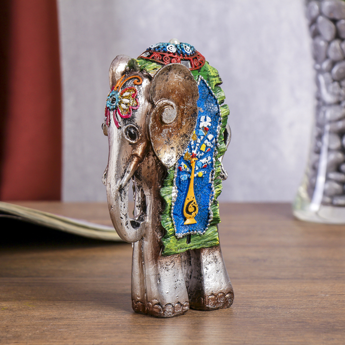 Сувенир полистоун "Слон с павлином на попоне" 15х9х4,7 см 