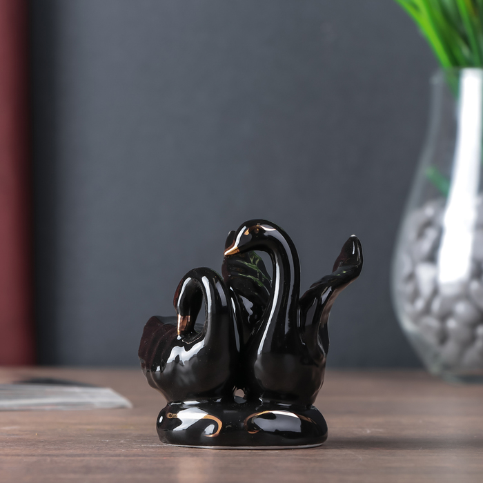 Сувенир керамика "Лебеди - купание" чёрный с золотом 7х7,5х5 см 