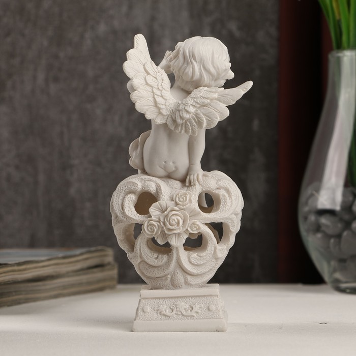 Сувенир полистоун "Белоснежный ангел на ажурном сердце" 13х6х5,5 см 