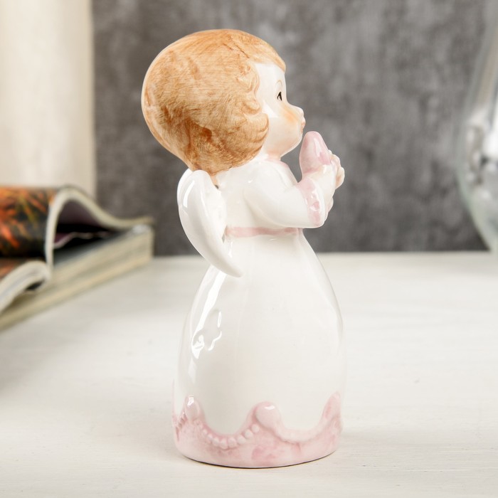 Сувенир керамика "Ангел-малыш в платье с розовыми оборками, с голубем" 10,6х5,6х6,4 см 
