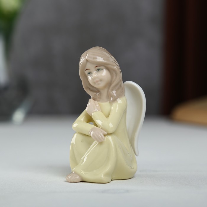 Сувенир керамика "Девушка-ангел в жёлтом платье - преданность" 10х5х6 см 