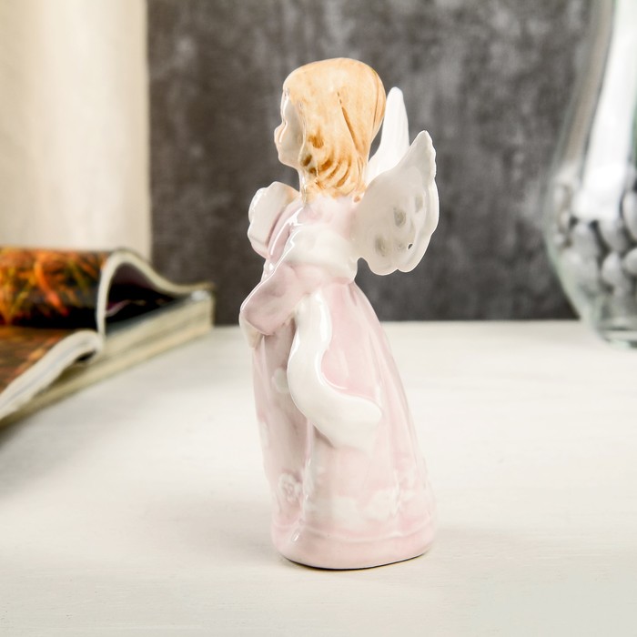 Сувенир керамика "Ангел-девочка в розовом платье с накидкой, с книгой в руке" 12,4х6х7,7 см 