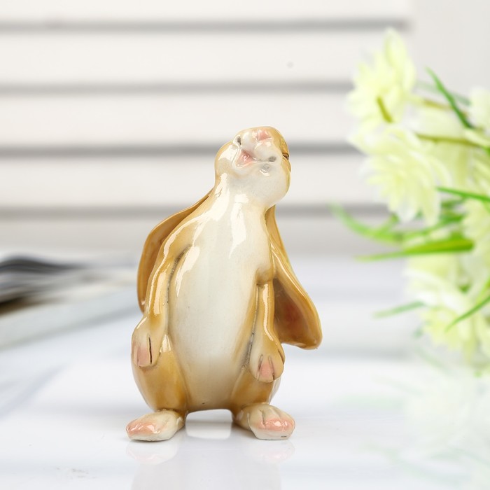 Сувенир полистоун миниатюра "Довольный заяц" 7,5х5,5х5,5 см 