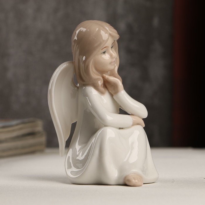 Сувенир керамика "Девушка-ангел в белом платье - дума" 10х5х6 см 
