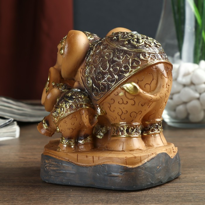 Сувенир полистоун "Слон и слонёнок с узорами на попоне" 12х11,5х8 см 