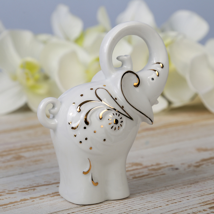 Сувенир "Белый слон с золотыми узорами - хобот вверх" 12х10,3х4,5 см 