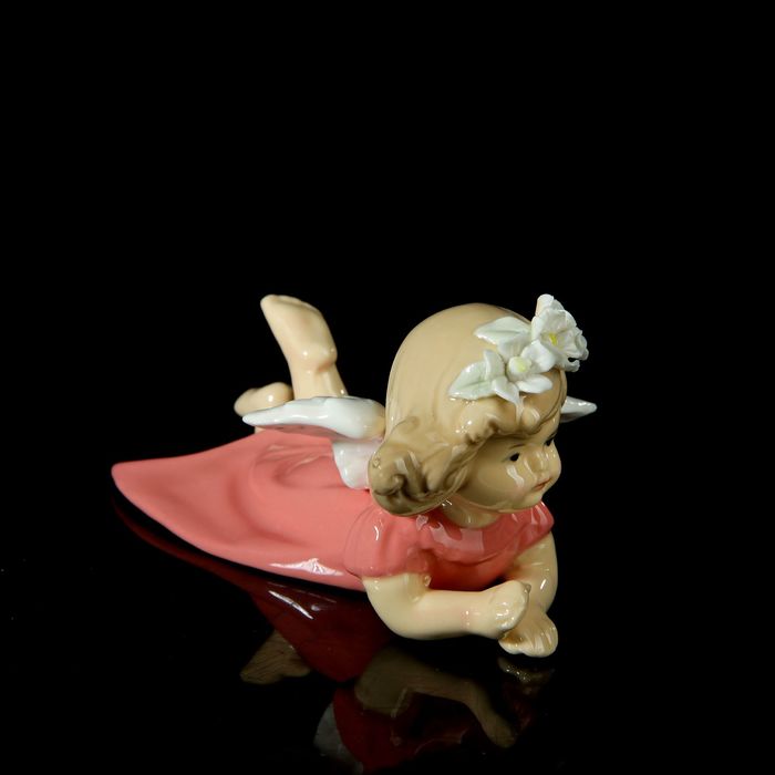 Сувенир "Малышка ангел лежа" 6,5х12х6,4 см 