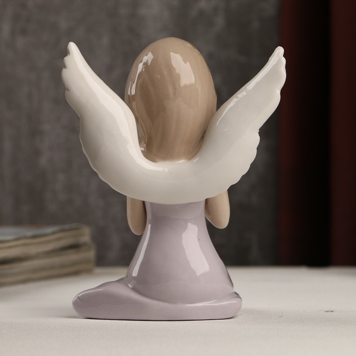 Сувенир керамика "Девушка-ангел с рисунком на крыльях в сиреневом платье сидит" 10,5х7х8см 