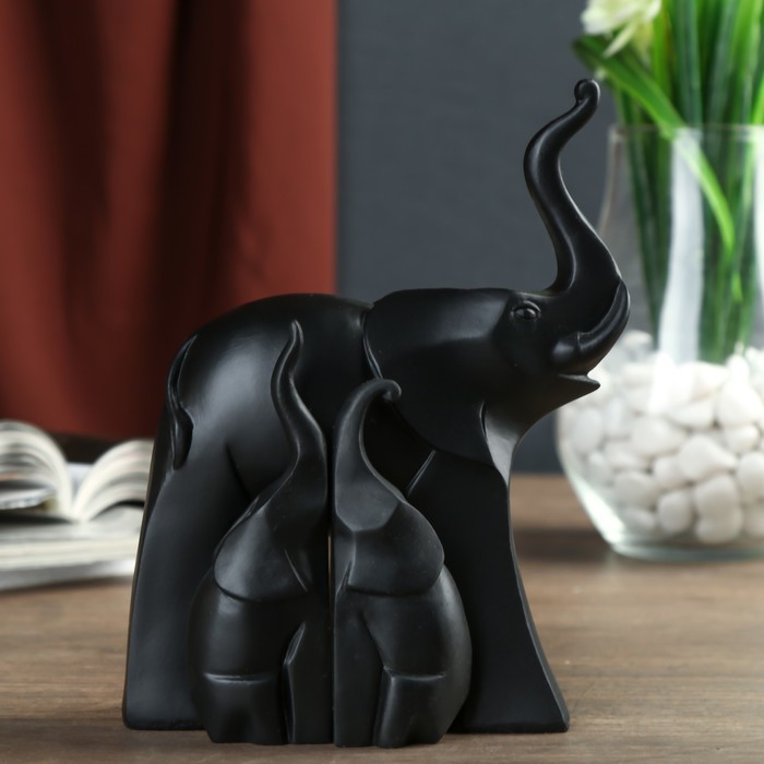 Сувенир полистоун "Чёрный африканский слон со слонятами" (набор 3 шт) 16х12х6,5 см 