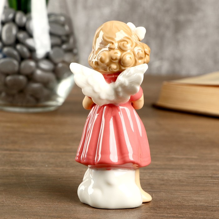 Сувенир керамика "Девочка-ангел в коралловом платье с сердечком" 11х4,8х5 см 