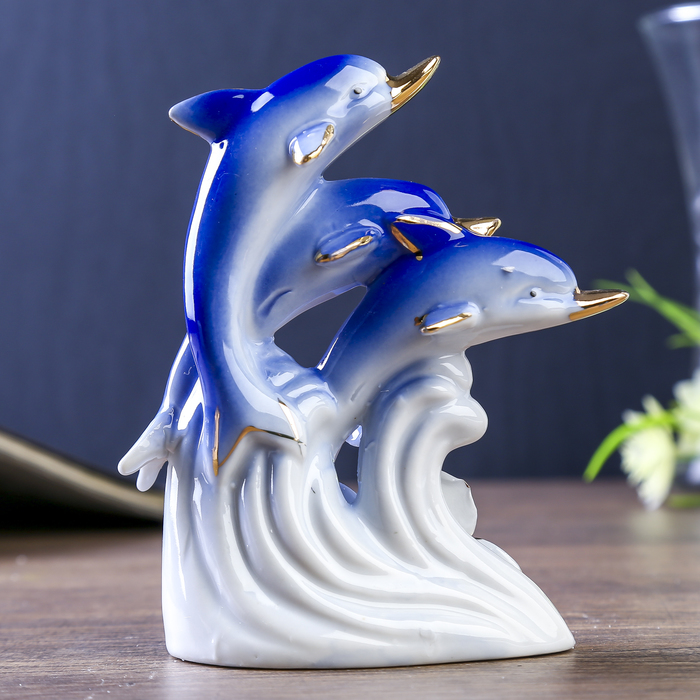 Сувенир керамика "Три дельфина с розами" синие с золотом, стразы 12,3х9,5х4,7 см 