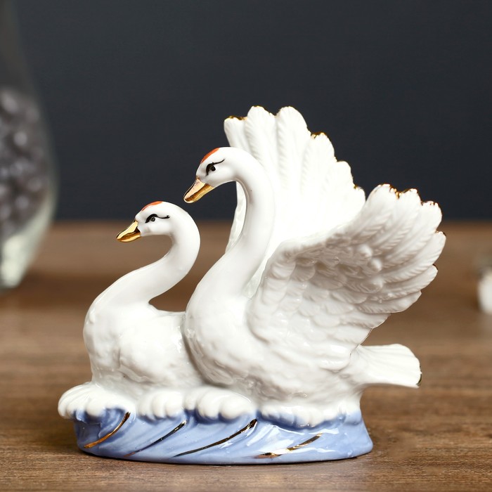 Сувенир керамика "Лебеди белые на волне" белые с золотом 11,5х4,8х11,5 см 