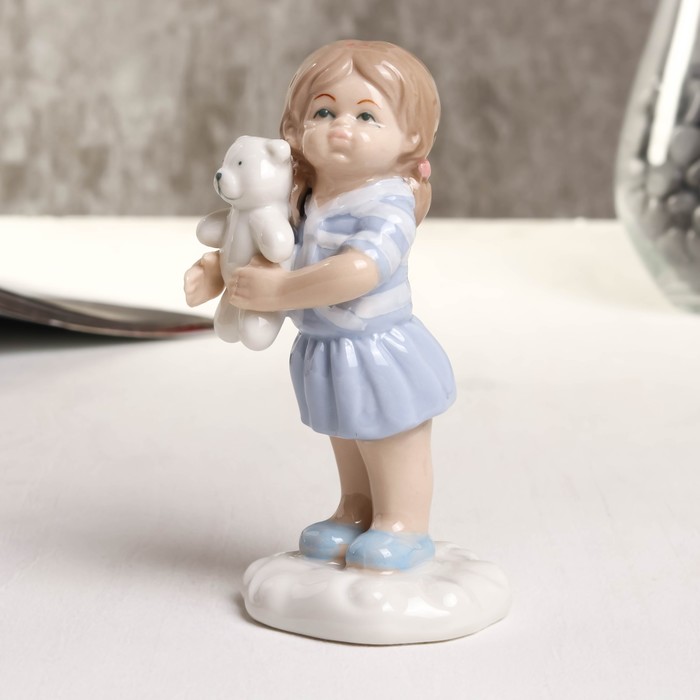 Сувенир фарфор "Девочка с мишкой" голубой 6х5.2х10.2 см 