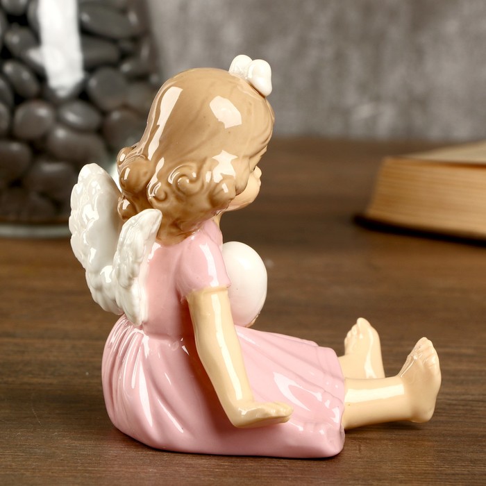 Сувенир керамика "Девочка-ангел в нежно-розовом платье с сердцем" 10х7,8х10,1 см 
