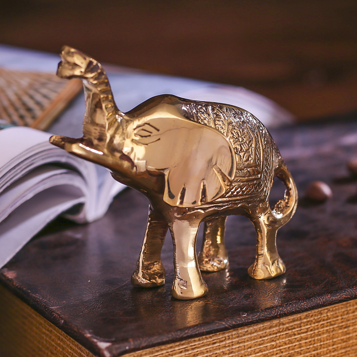 сувениры из латуни. сувениры из латуни. подсвечник скорпион латунь. сувениры из латуни. компас epstein латунь.