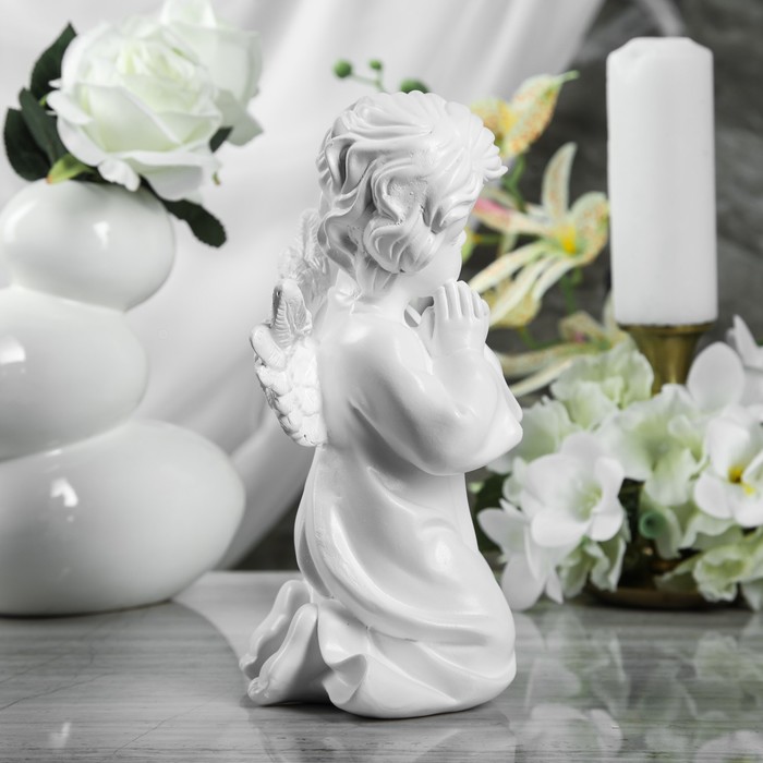 Статуэтка "Ангел молящийся в платье" белый 