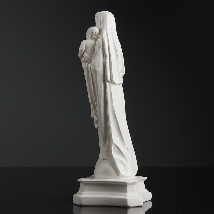 Фигура "Дева Мария с младенцем" белая 25 см 