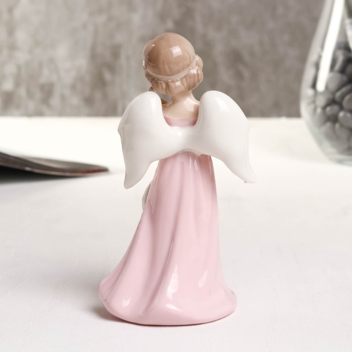 Сувенир фарфор "Ангел с голубем" розовый 6х5х12 см 