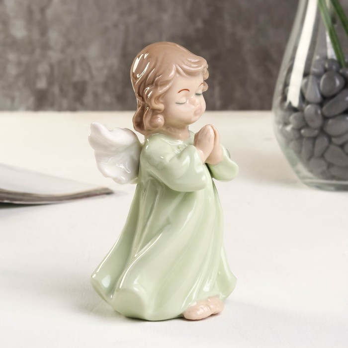 Сувенир фарфор "Ангел молится" зелёный 7х6х11.5 см 