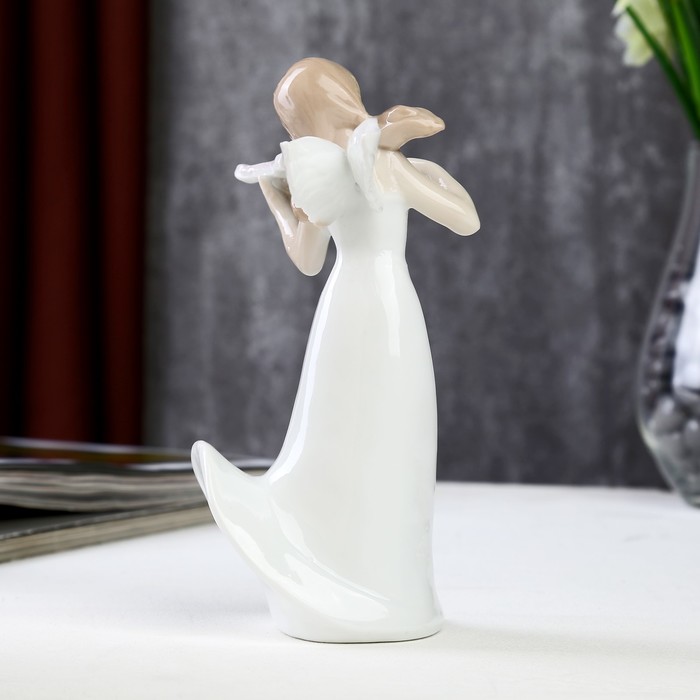 Сувенир керамика "Девушка-ангел скрипачка" 15х9х7,5 см 