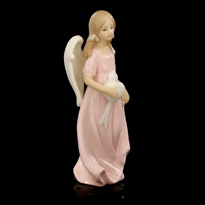 Сувенир "Ангелочек девочка с сердечком в руках" 15х7х5,5 см 