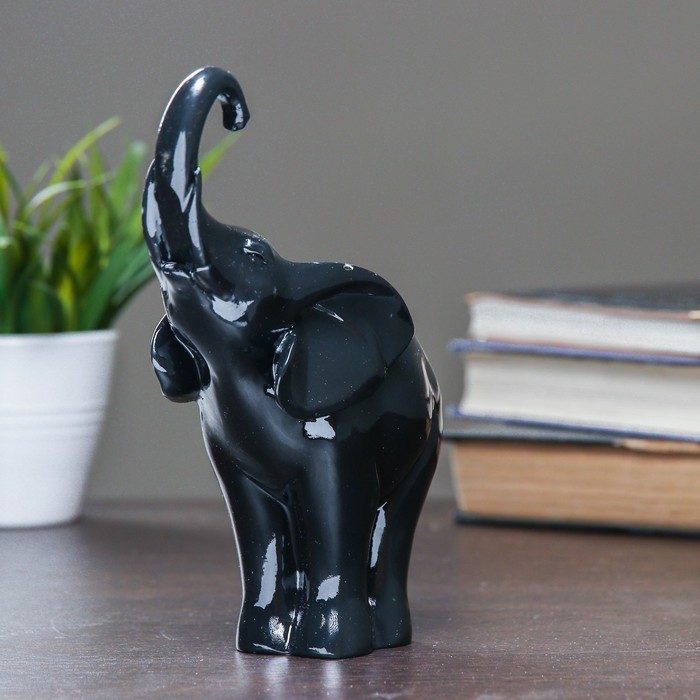 Фигура "Слон" черный глянец 16х9х18см 