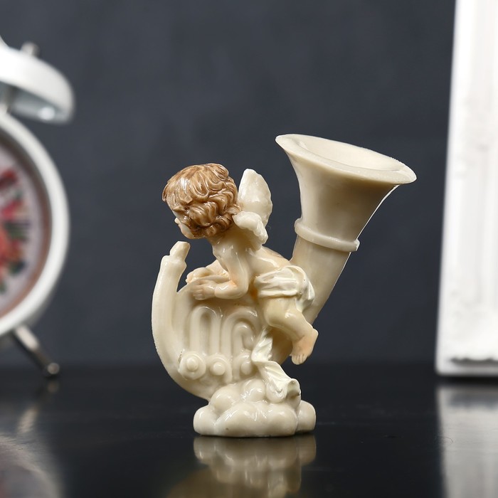 Сувенир полистоун "Ангелочек-купидон верхом на трубе" лак 8х4,5х8,5 см 