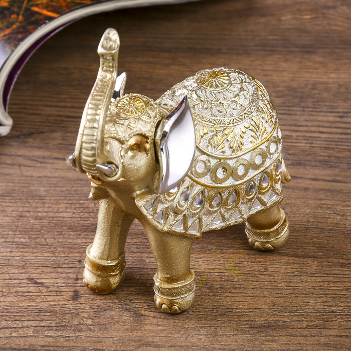 Сувенир "Слон африканский с янтарными каплями на попоне" 