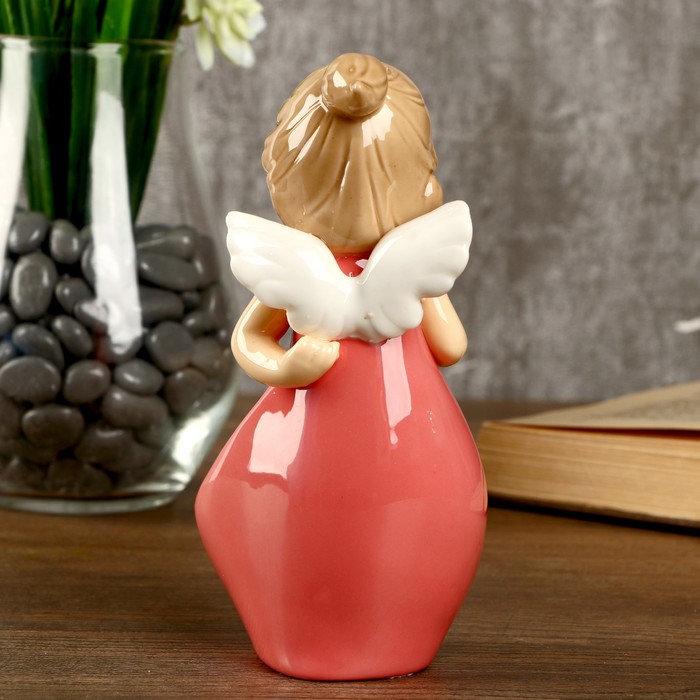 Сувенир керамика "Девочка-ангел в коралловом платье с сердцем" 15х6,2х7,2 см 