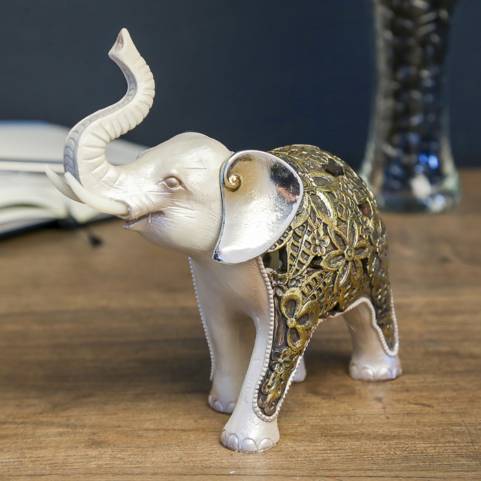 Сувенир полистоун световой "Жемчужный слон в цветочной золотой попоне" 17,5х18,5х7 см 