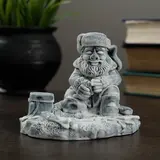 Сувенир "Рыбак у лунки" 9,5см  - фото 3