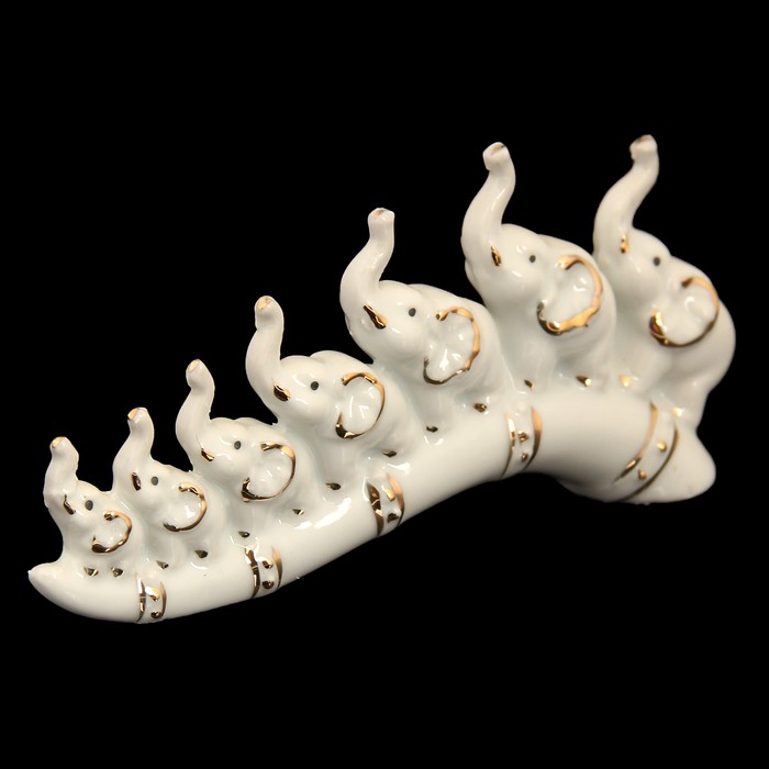 Сувенир "Семь слонов на бивне" белые с золотом 8х16х3 см 