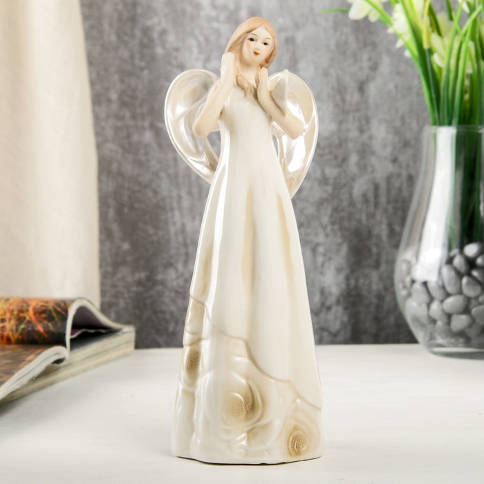 Сувенир керамика "Девушка-ангел в платье с розами, с бабочкой на руке" 19,5х7х7 см 