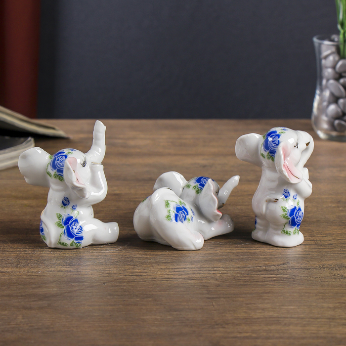 Сувенир "Слонята в синий цветочек" набор 3 шт. 8х5х5 см 