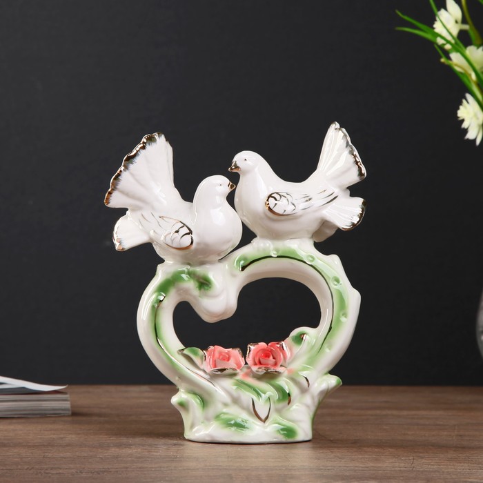 Сувенир керамика "Голубки на сердце с розами" 16,5х15,5х6 см 