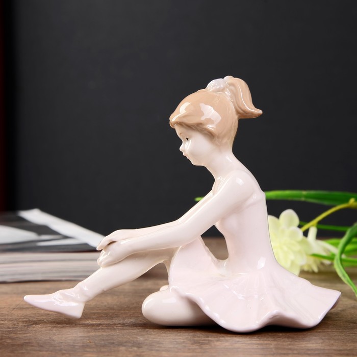 Сувенир керамика "Балерина с пучком на голове" 11,5х14,5х9 см 