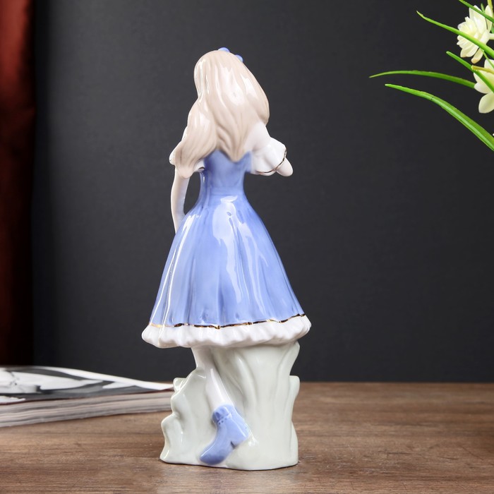 Сувенир керамика "Девушка в голубом платье " 23х9,5х6,5 см 