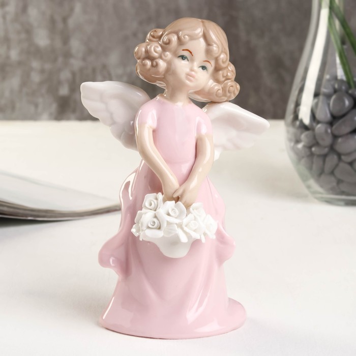 Сувенир фарфор "Ангел с корзиной цветов" розовый 7х6х14.5 см 
