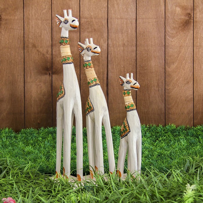 Набор сувенирный "Жирафы" (30,40,50) 14х13х50 см 