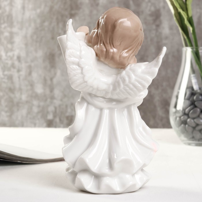 Сувенир фарфор "Ангел со светильником" белый 10х8х17 см 