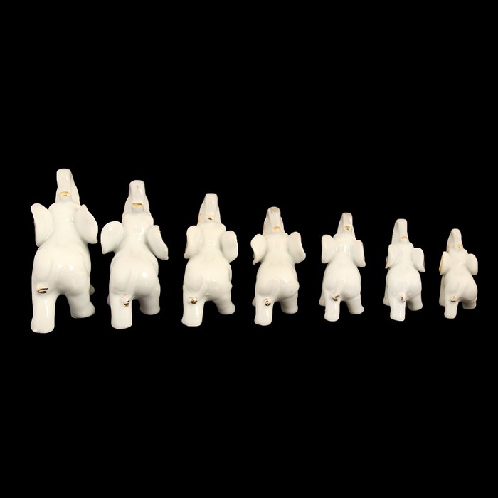 Сувенир керамика "Семейство слонов" набор 7 шт белые с золотом 16,5х24,5х5 см 