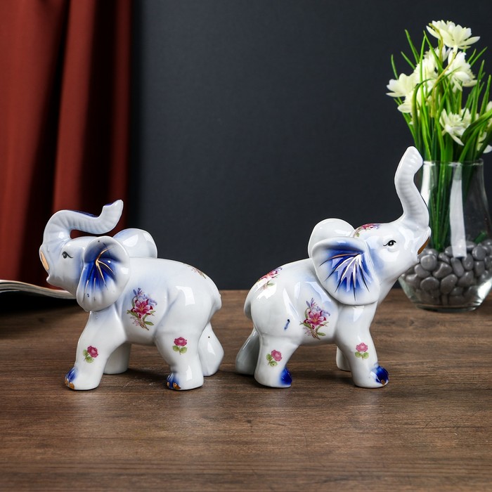 Сувенир керамика "Два слона с цветами" бело-синие с золотом набор 2 шт 17х15х7 см 