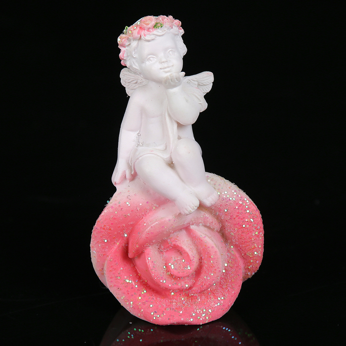 Сувенир полистоун "Ангел в розовом веночке на бутоне розы" МИКС 6,3х3,5х3 см 